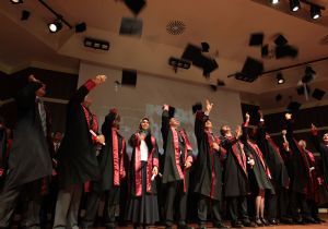 İlk mezuniyet töreni Veterinerlikten